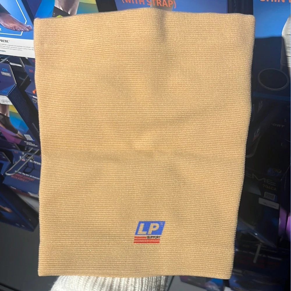 LP Thigh Support 952 – Compression Sleeve for Thigh Stability & Recovery - Image 3