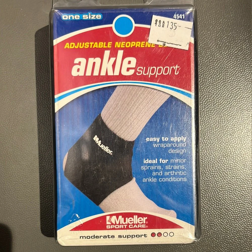 Mueller Ankle Support M2-4541