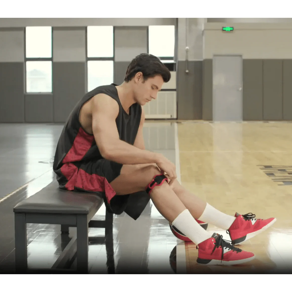 AQ Patella Brace Fitness Running Basketball Soccer Compression Shock Absorption Double Buckle Adjustable Knee Brace 50511SP - Image 4