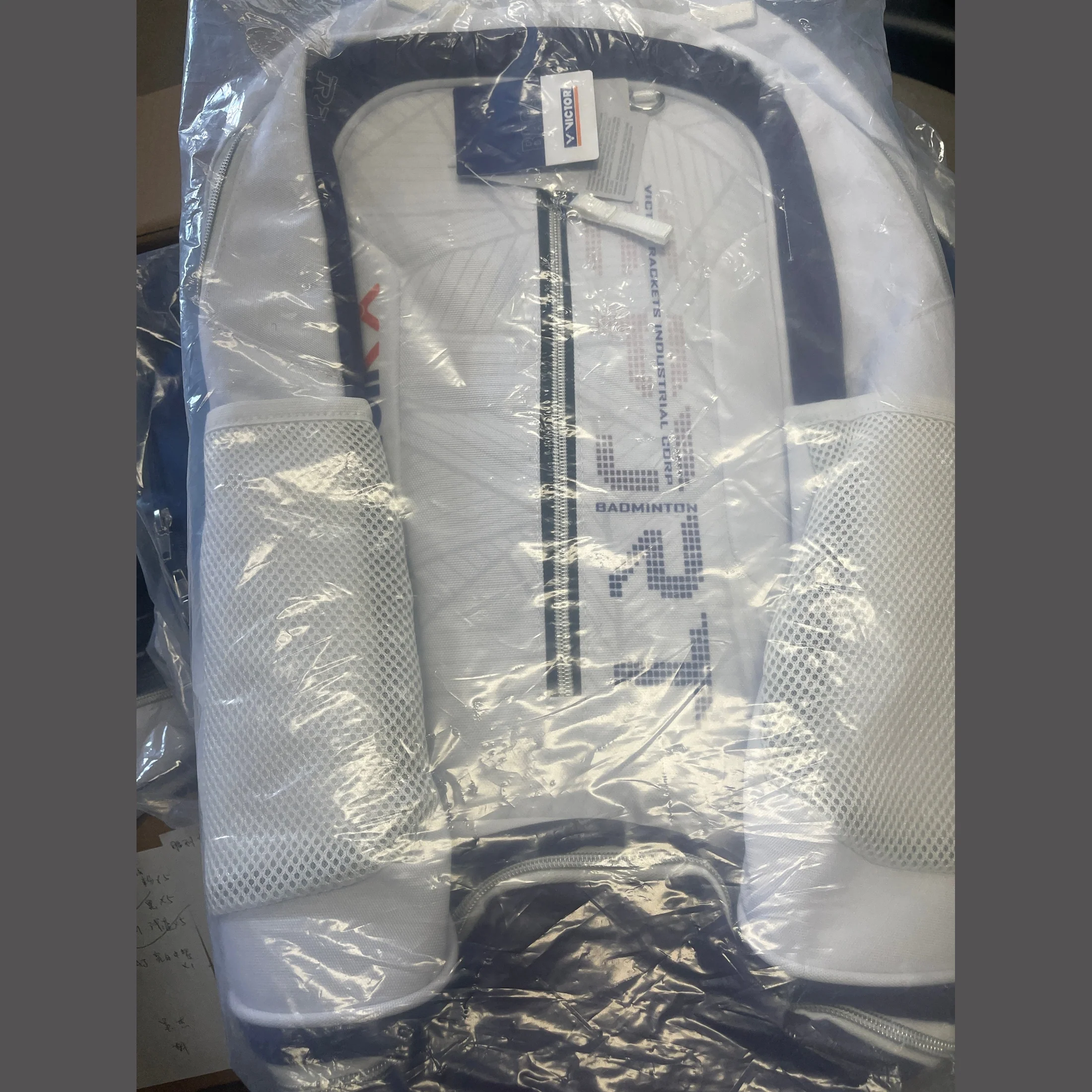 VICTOR BACKPACK WHITE/GREEN BR5023 - LG Badminton Bag - Image 4