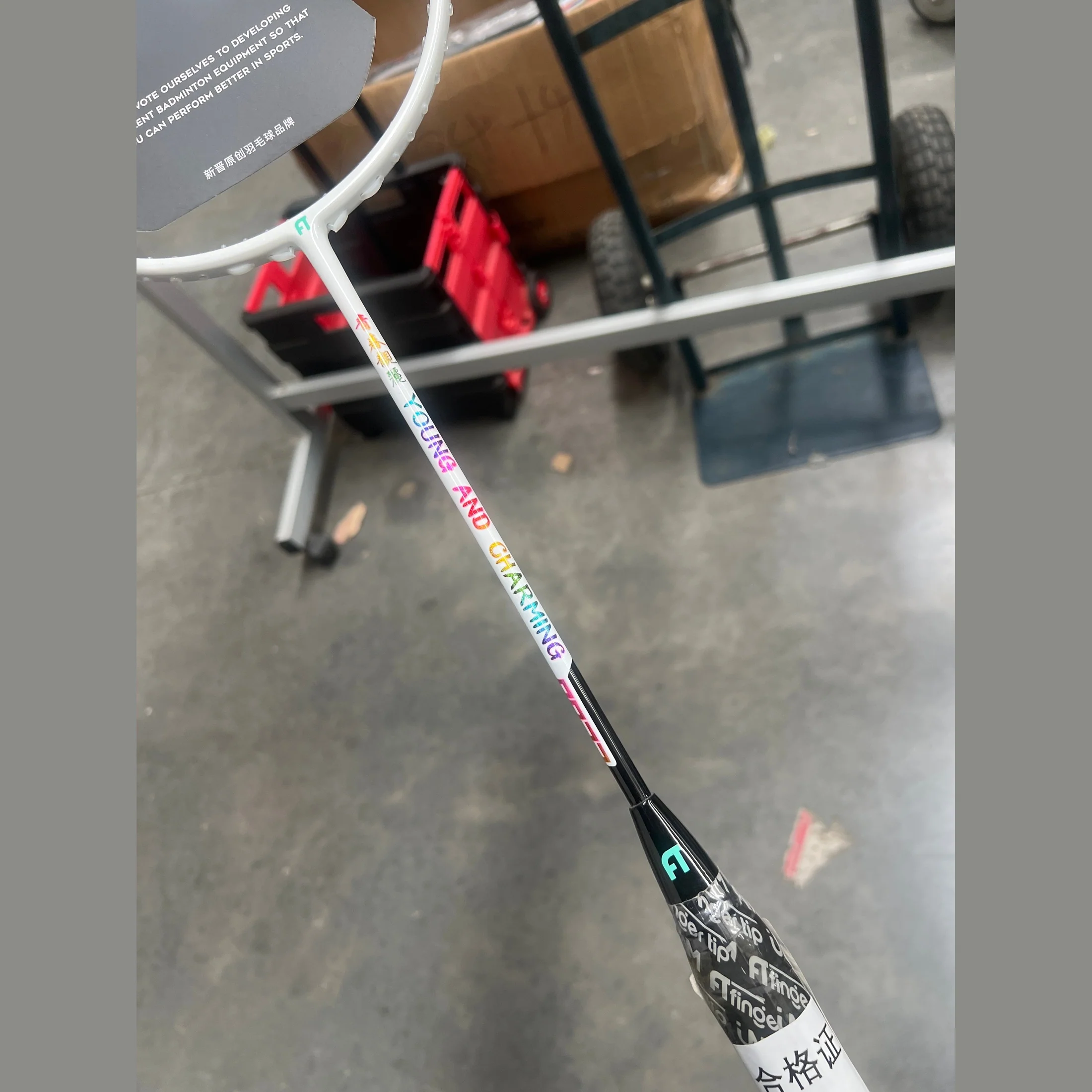 CLEARANCE SALE FINGER TIP Badminton Racket 8822 Pink Black Sky Blue - Image 3