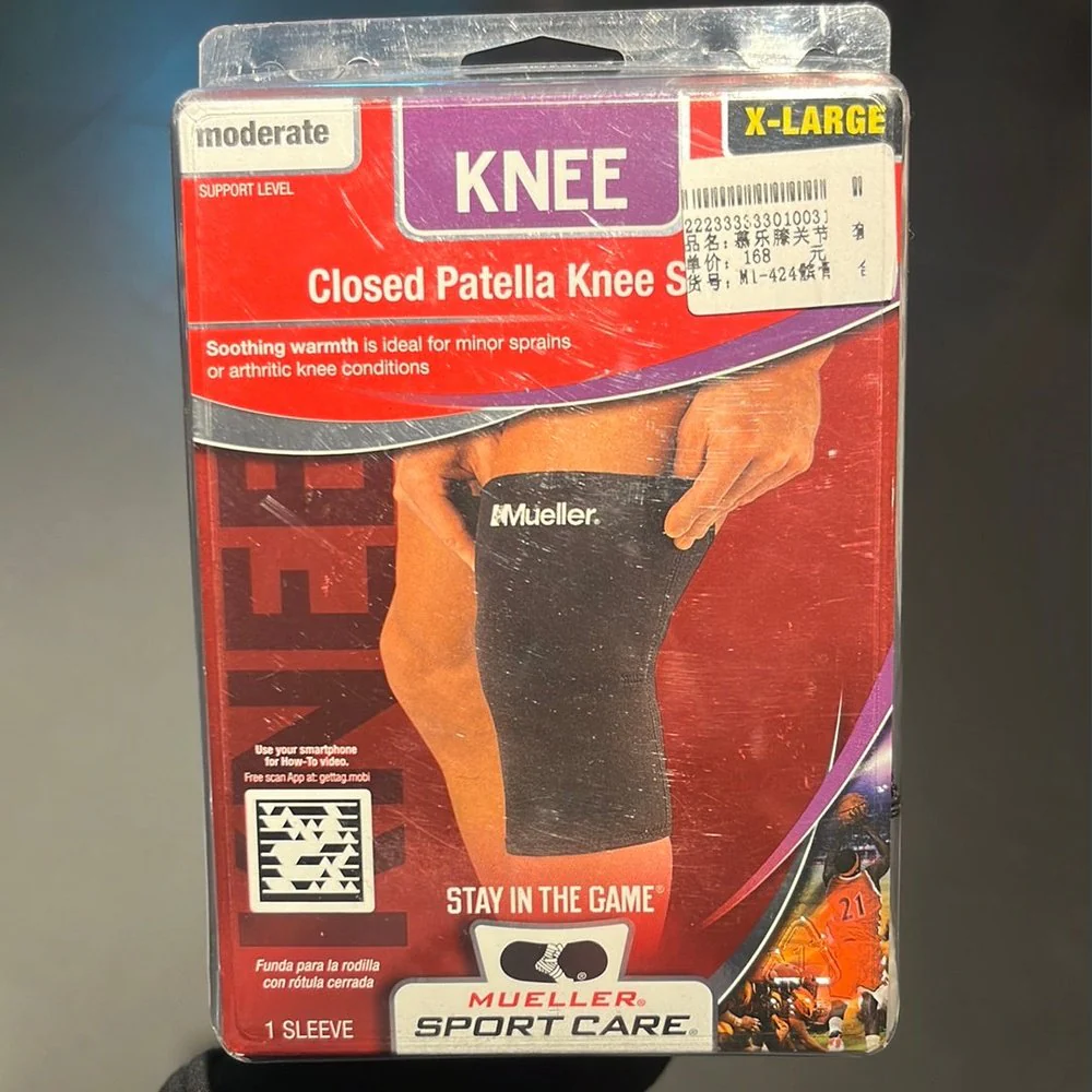 Mueller Closed Patella Knee Sleeve 424