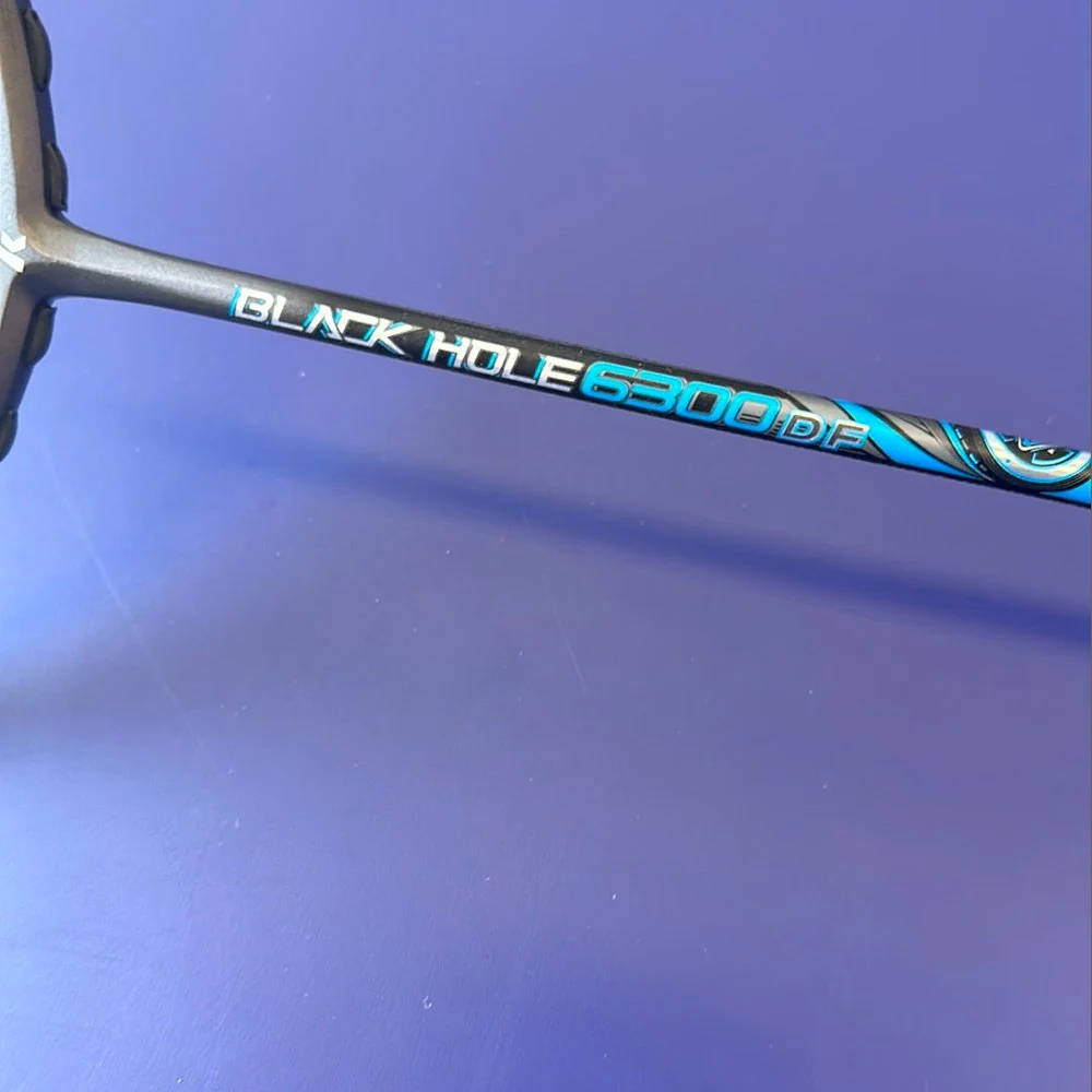 Kawasaki Blackhole 6300 Badminton Racket 83g max 28lbs - Image 12
