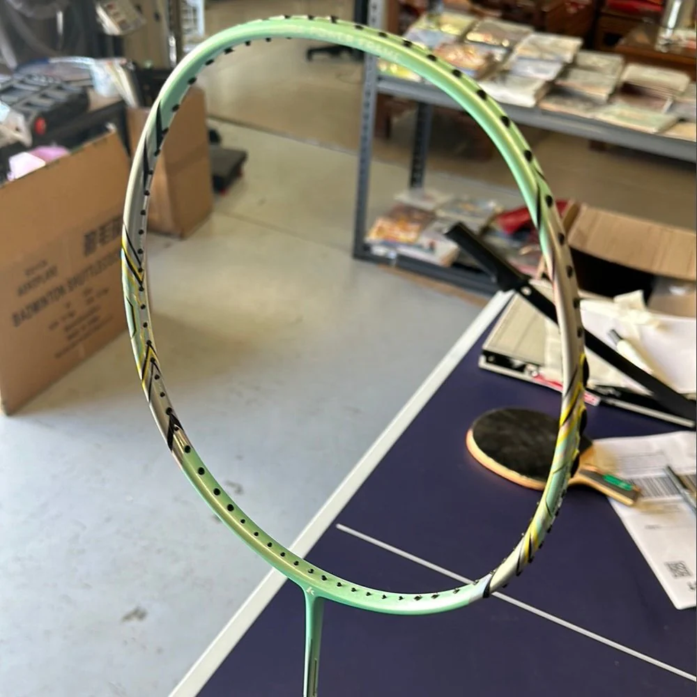 CLEARANCE SALE Kawasaki Carbon Fiber Badminton Racket (clearance model, can be strung up to 28lbs)Including strings - Image 11