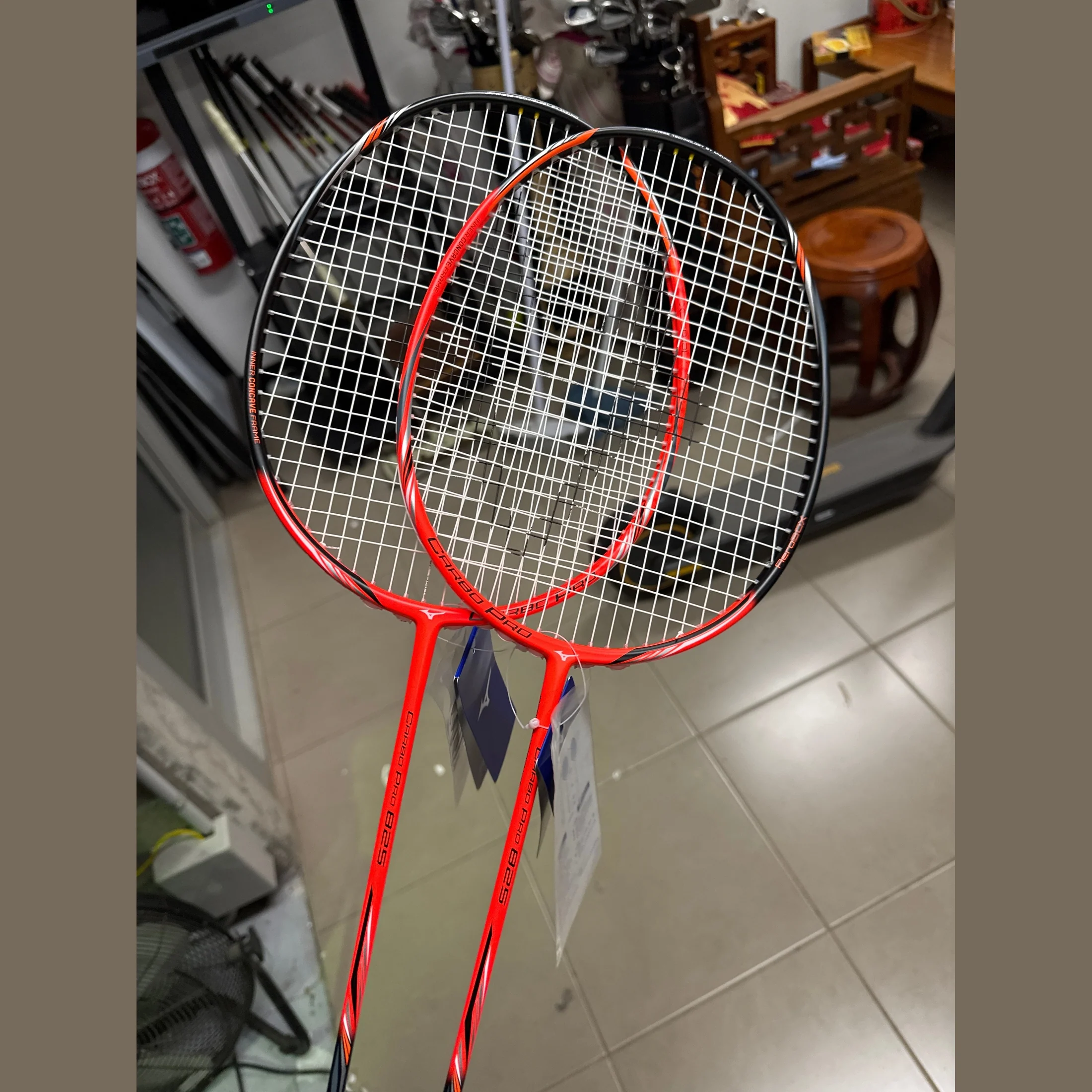 Mizuno Carbo Pro 825 Badminton Racket (73TTB18250) - Image 4