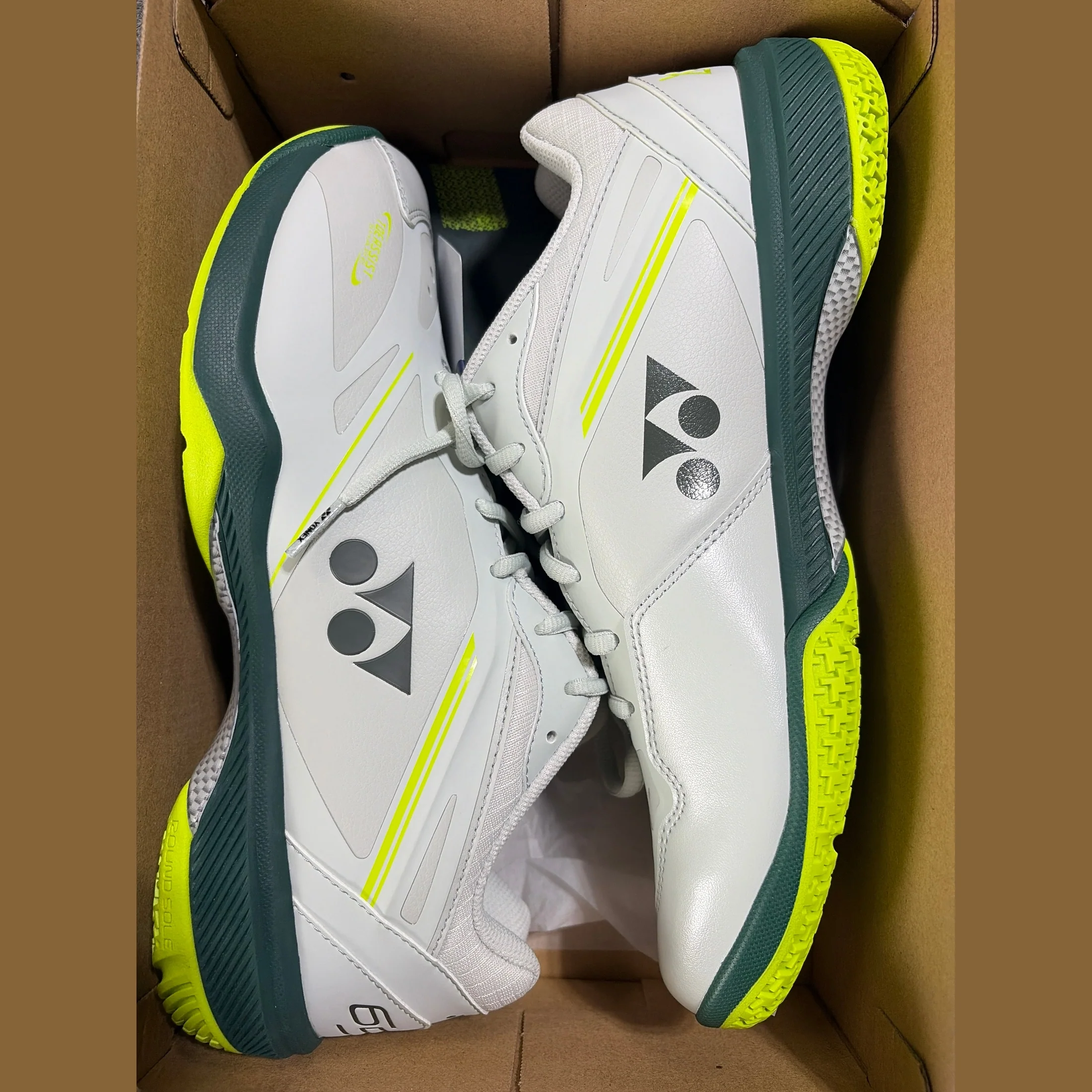 YONEX Badminton Shoes 65 Z VA WIDE Power Cushion Grayish Beige SHBVAZWEX - Image 5