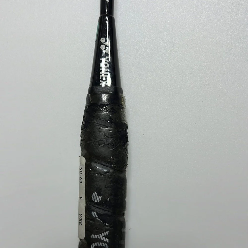 Yonex ISO 3 badminton racket - Image 3